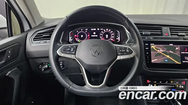 2022 Volkswagen Tiguan 2nd Gen 2.0 TDI Prestige Sold VIN WVGZZZ5NZNW009277 – exterior detail 2022 Volkswagen Tiguan 2nd Gen 2.0 TDI Prestige Sold VIN WVGZZZ5NZNW009277 – exterior detail