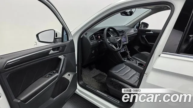2022 Volkswagen Tiguan 2nd Gen 2.0 TDI Prestige Sold VIN WVGZZZ5NZNW026038 – engine bay 2022 Volkswagen Tiguan 2nd Gen 2.0 TDI Prestige Sold VIN WVGZZZ5NZNW026038 – engine bay