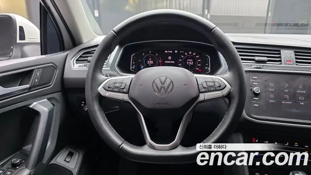 2022 Volkswagen Tiguan 2nd Gen 2.0 TDI Premium Sold VIN WVGZZZ5NZNW522489 – front exterior 2022 Volkswagen Tiguan 2nd Gen 2.0 TDI Premium Sold VIN WVGZZZ5NZNW522489 – front exterior