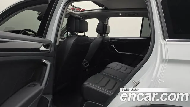 2022 Volkswagen Tiguan 2nd Gen 2.0 TDI Prestige Sold VIN WVGZZZ5NZNW536255 – rear exterior 2022 Volkswagen Tiguan 2nd Gen 2.0 TDI Prestige Sold VIN WVGZZZ5NZNW536255 – rear exterior