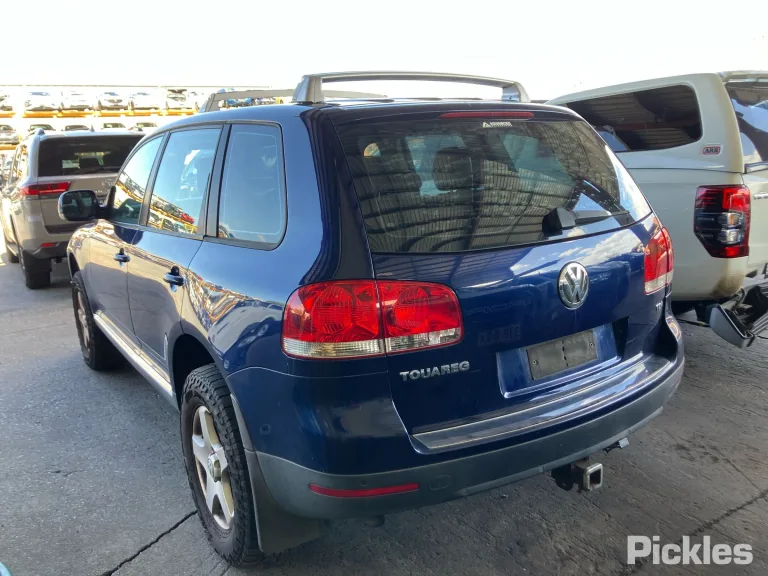 2005 Volkswagen Touareg Damaged VIN WVGZZZ7LZ5D065996 – dashboard