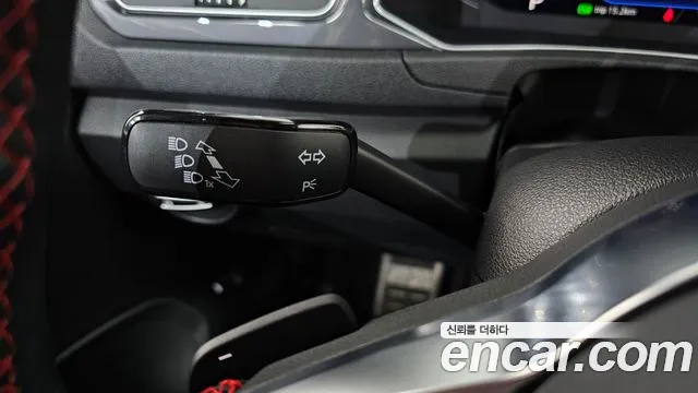 2022 Volkswagen T-Roc 2.0 TDI Prestige Sold VIN WVGZZZA11ZNV04915 – interior seats