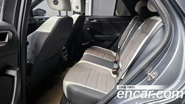 2021 Volkswagen T-Roc 2.0 TDI Premium Sold VIN WVGZZZA1ZMV032030 – interior seats 2021 Volkswagen T-Roc 2.0 TDI Premium Sold VIN WVGZZZA1ZMV032030 – interior seats