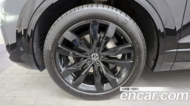 2023 Volkswagen Touareg 3rd Gen 3.0 TDI R-Line Sold VIN WVGZZZCR0PD030948 – photo 12