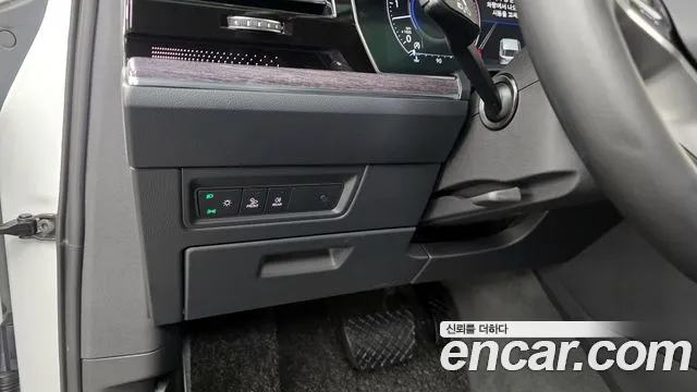 2023 Volkswagen Touareg 3rd Gen 3.0 TDI Premium Sold VIN WVGZZZCR2PD010541 – exterior detail