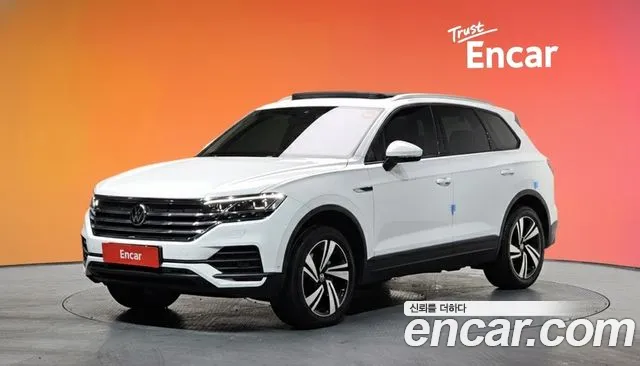 2023 Volkswagen Touareg 3rd Gen 3.0 TDI Premium Sold VIN WVGZZZCR3PD008037 – dashboard