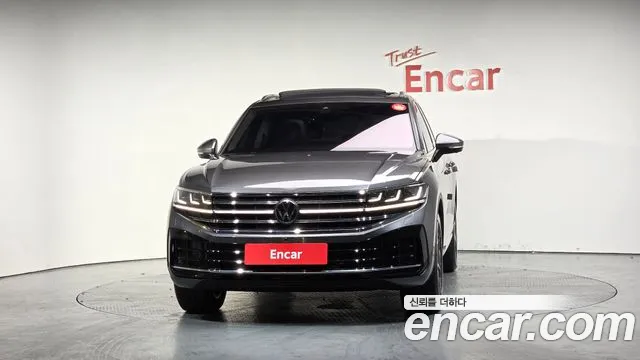 2024 Volkswagen Touareg 3rd Gen 3.0 TDI Prestige Sold VIN WVGZZZCR9RD022690 – undercarriage