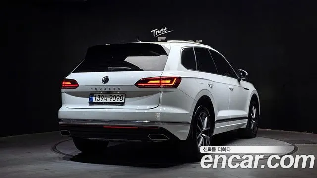 2020 Volkswagen Touareg 3rd Gen 3.0 TDI Prestige Sold VIN WVGZZZCRZLD029006 – interior seats 2020 Volkswagen Touareg 3rd Gen 3.0 TDI Prestige Sold VIN WVGZZZCRZLD029006 – interior seats