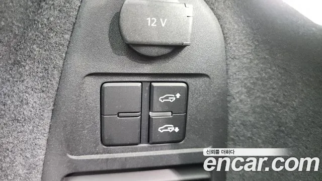 2020 Volkswagen Touareg 3rd Gen 4.0 TDI R-Line Sold VIN WVGZZZCRZLD029429 – trunk area