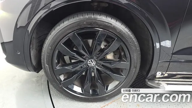 2021 Volkswagen Touareg 3rd Gen 3.0 TDI R-Line Sold VIN WVGZZZCRZMD003097 – odometer reading