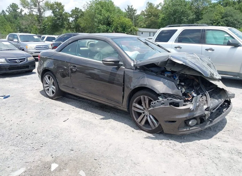 2014 Volkswagen Eos Used VIN WVWFW8AH2EV002032 – front exterior