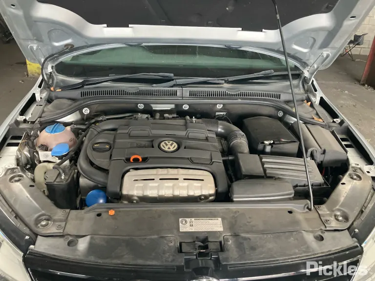 2013 Volkswagen Jetta Damaged VIN WVWZZZ16ZDM021131 – dashboard