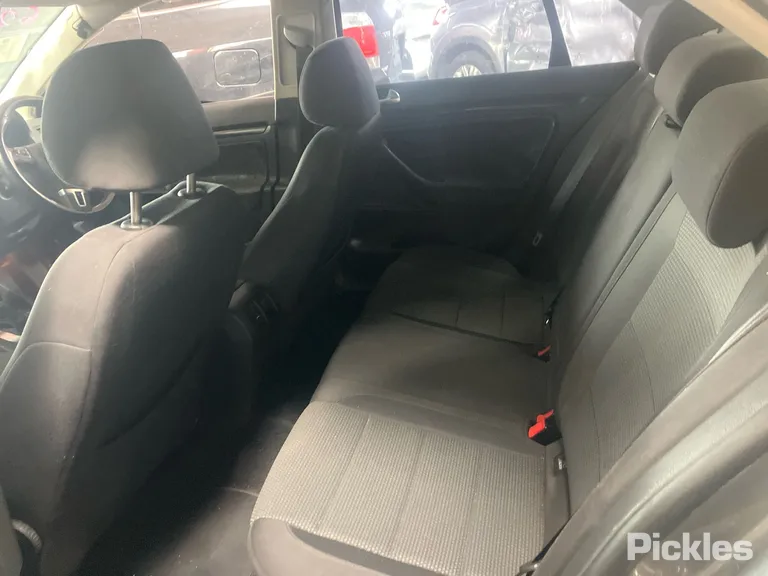 2011 Volkswagen Jetta Used VIN WVWZZZ1KZAM168484 – engine bay