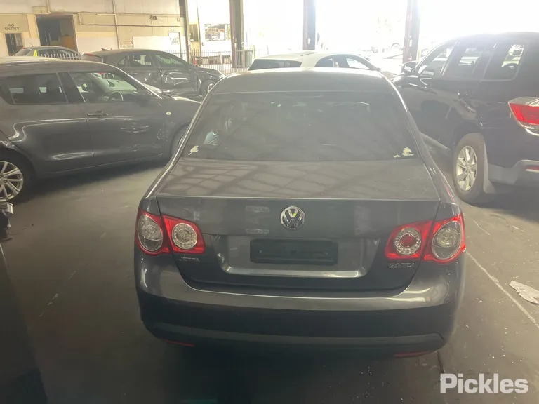 2011 Volkswagen Jetta Used VIN WVWZZZ1KZAM168484 – photo 13