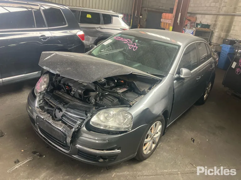 2011 Volkswagen Jetta Used VIN WVWZZZ1KZAM168484 – photo 24