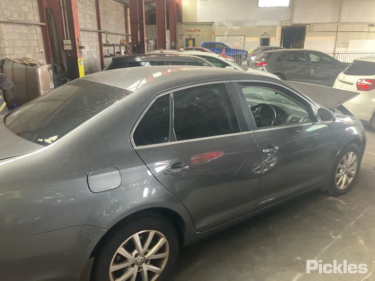 2011 Volkswagen Jetta Used VIN WVWZZZ1KZAM168484 – photo 25