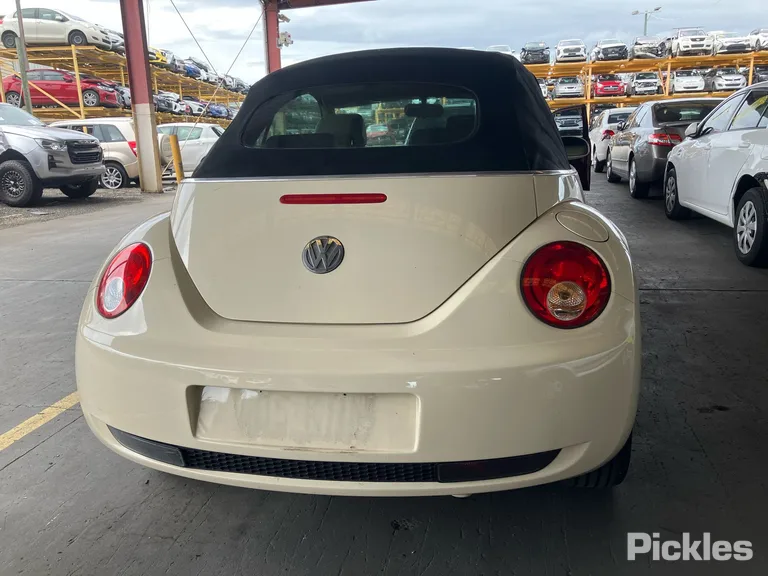 2007 Volkswagen Beetle Used VIN WVWZZZ1YZ7M418085 – interior seats