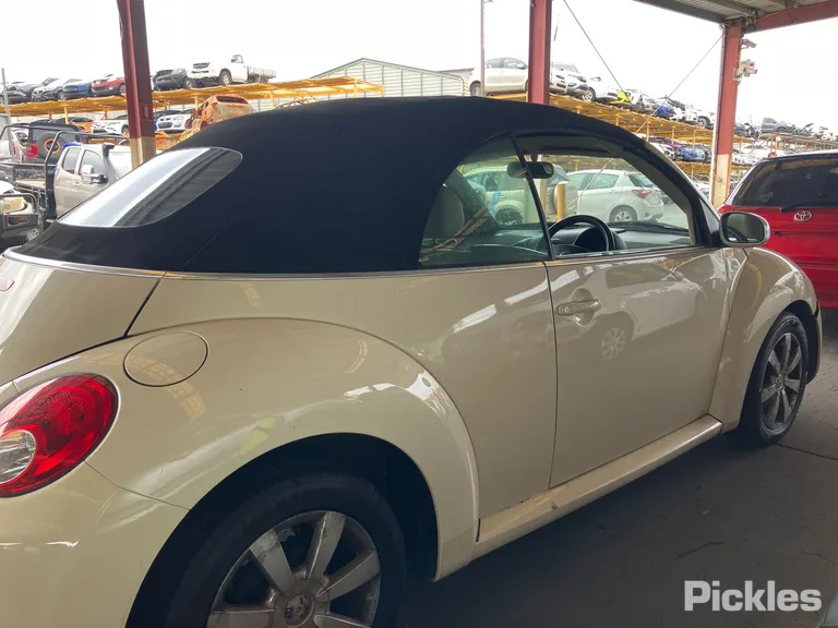 2007 Volkswagen Beetle Used VIN WVWZZZ1YZ7M418085 – photo 20