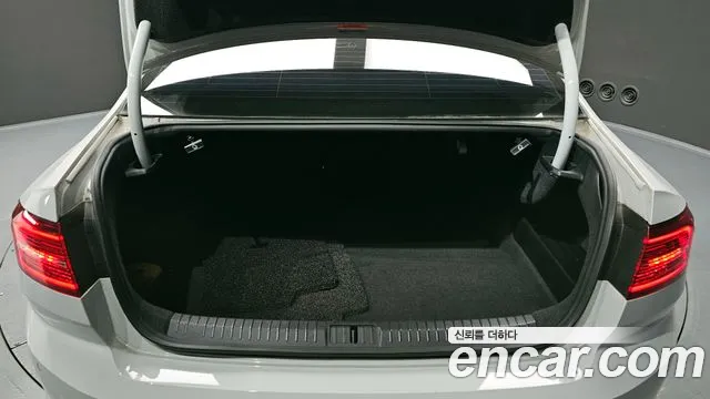 2018 Volkswagen Passat GT (B8) 2.0 TDI Sold VIN WVWZZZ3CZJE118334 – engine bay