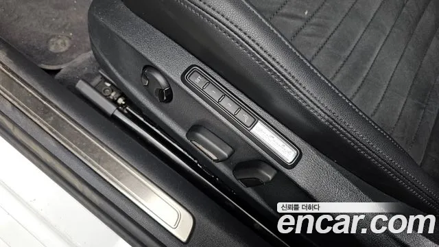 2018 Volkswagen Passat GT (B8) 2.0 TDI Sold VIN WVWZZZ3CZJE118334 – exterior detail