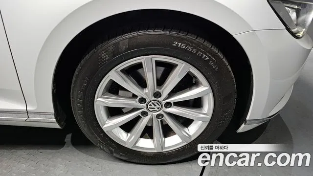 2018 Volkswagen Passat GT (B8) 2.0 TDI Sold VIN WVWZZZ3CZJE118334 – undercarriage