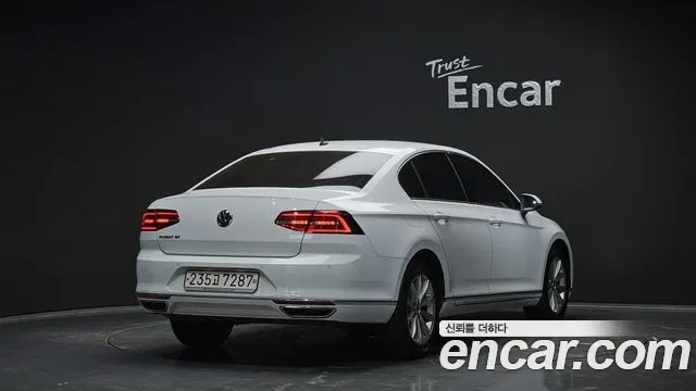 2018 Volkswagen Passat GT (B8) 2.0 TDI Sold VIN WVWZZZ3CZJE118334 – photo 13