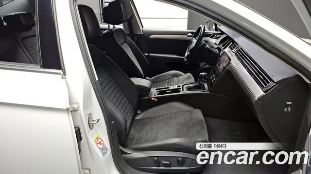 2018 Volkswagen Passat GT (B8) 2.0 TDI Sold VIN WVWZZZ3CZJE118334 – photo 16