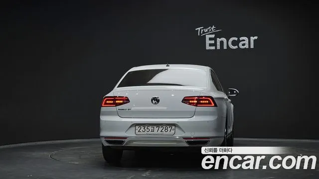 2018 Volkswagen Passat GT (B8) 2.0 TDI Sold VIN WVWZZZ3CZJE118334 – photo 18