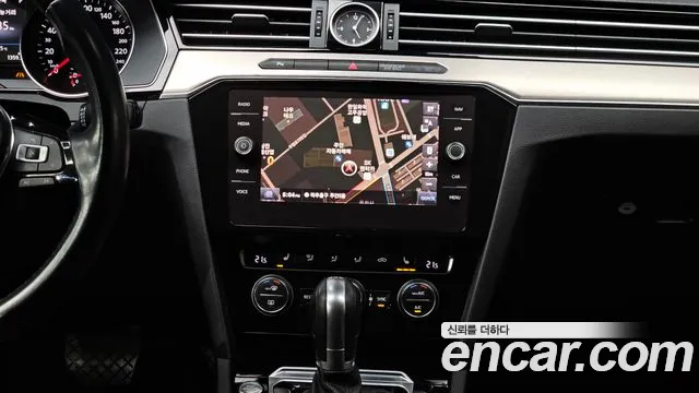 2018 Volkswagen Passat GT (B8) 2.0 TDI Sold VIN WVWZZZ3CZJE118334 – photo 19
