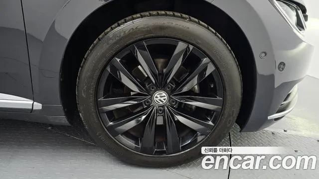 2019 Volkswagen Arteon 2.0 TDI Prestige Sold VIN WVWZZZ3HZKE016904 – exterior detail