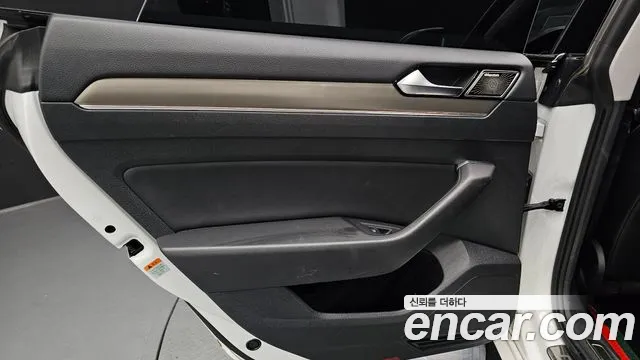 2019 Volkswagen Arteon 2.0 TDI Prestige Sold VIN WVWZZZ3HZKE020353 – dashboard