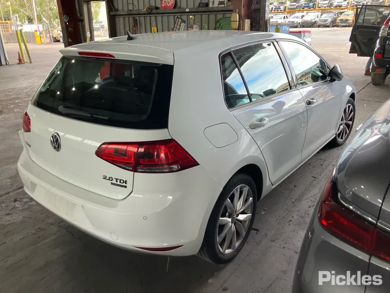 2014 Volkswagen Golf Used VIN WVWZZZAUZEW309837 – odometer reading
