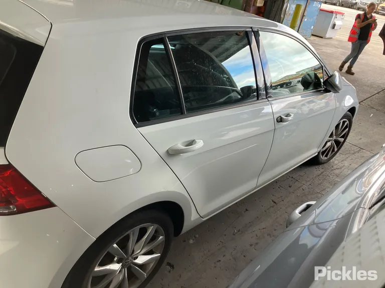 2014 Volkswagen Golf Used VIN WVWZZZAUZEW309837 – photo 14