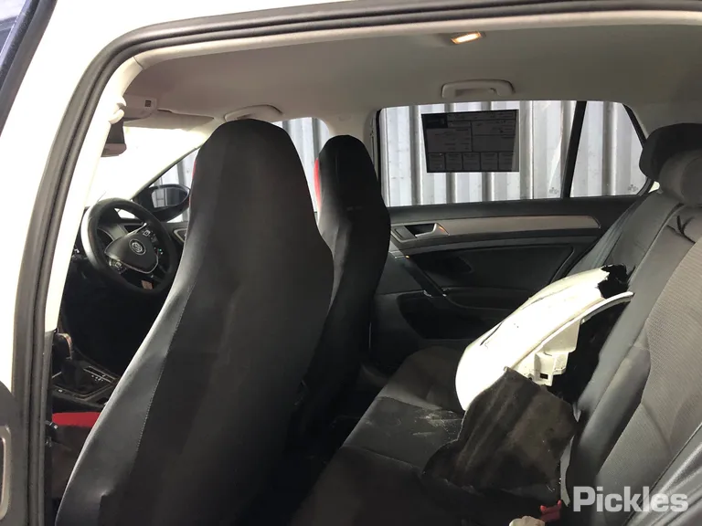 2015 Volkswagen Golf Used VIN WVWZZZAUZFP045676 – dashboard