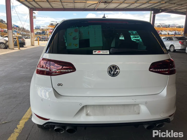 2016 Volkswagen Golf Damaged VIN WVWZZZAUZGW225460 – side profile