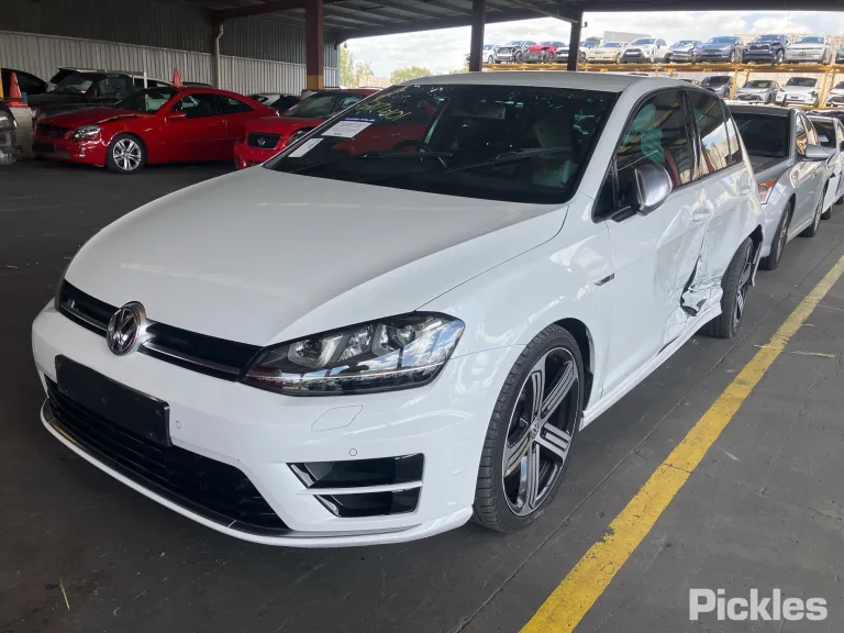 2016 Volkswagen Golf Damaged VIN WVWZZZAUZGW225460 – dashboard
