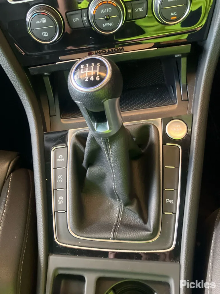 2016 Volkswagen Golf Damaged VIN WVWZZZAUZGW225460 – photo 13