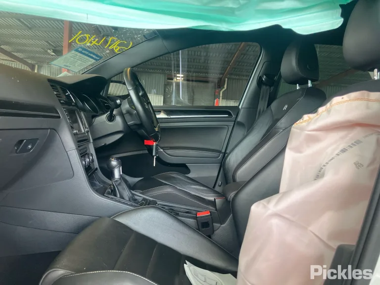 2016 Volkswagen Golf Damaged VIN WVWZZZAUZGW225460 – photo 20