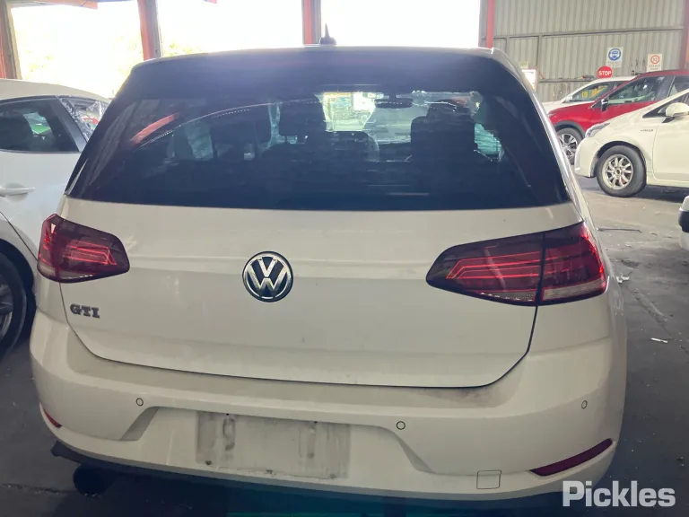 2018 Volkswagen Golf Damaged VIN WVWZZZAUZJW134274 – photo 18