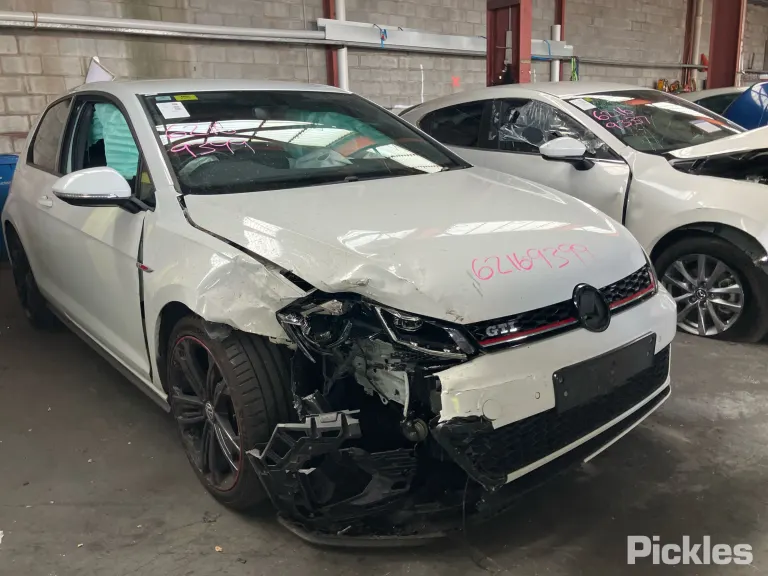 2018 Volkswagen Golf Damaged VIN WVWZZZAUZJW134274 – photo 19