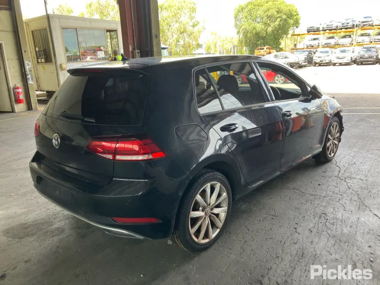2020 Volkswagen Golf Damaged VIN WVWZZZAUZLW133140 – photo 18