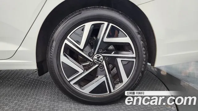 2024 Volkswagen Jetta 7th Gen 1.5 Tsi Prestige Sold VIN WVWZZZBU8RM027471 – front exterior