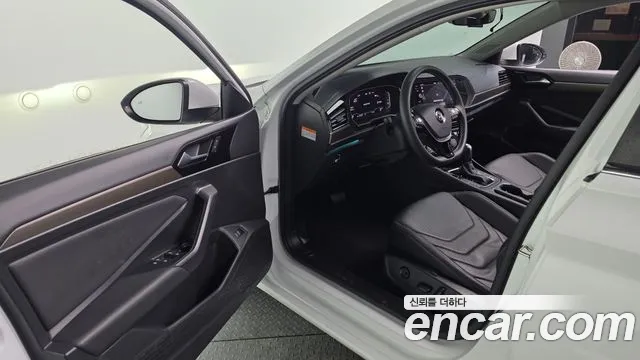 2021 Volkswagen Jetta 7th Gen 1.4 Tsi Prestige Sold VIN WVWZZZBUZMM074891 – front exterior