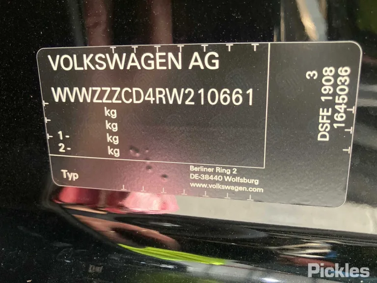 2024 Volkswagen Golf Damaged VIN WVWZZZCD4RW210661 – interior seats