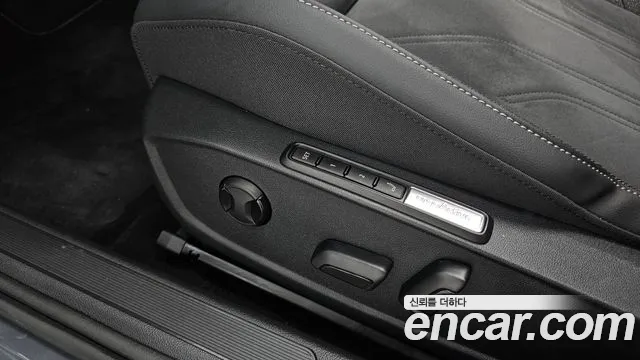 2026 Volkswagen Golf 8th Gen 2.0 TDI Prestige Sold VIN WVWZZZCD5TW194722 – interior seats