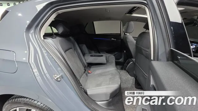 2022 Volkswagen Golf 8th Gen 2.0 TDI Prestige Sold VIN WVWZZZCDZNW124683 – dashboard