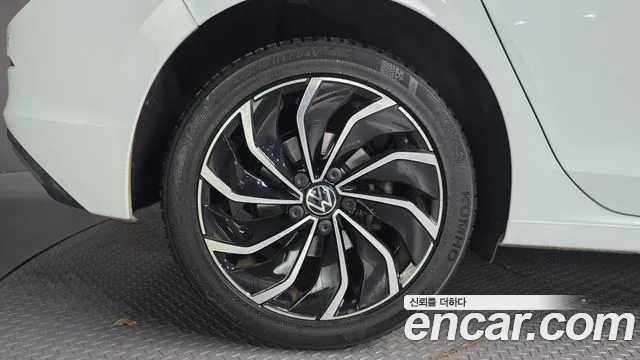 2022 Volkswagen Golf 8th Gen 2.0 TDI Prestige Sold VIN WVWZZZCDZNW124708 – rear exterior