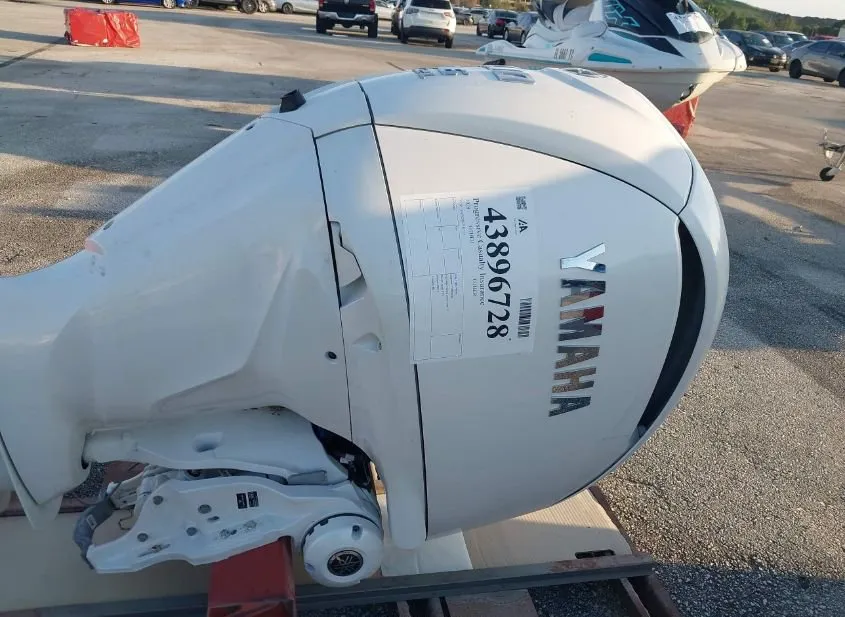 null null null Used VIN XXXXXYAMA4304K596 – dashboard