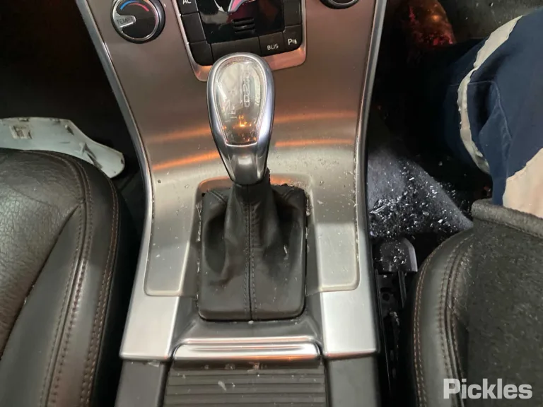 2013 Volvo XC60 Damaged VIN YV10Z47HBD2445117 – rear exterior