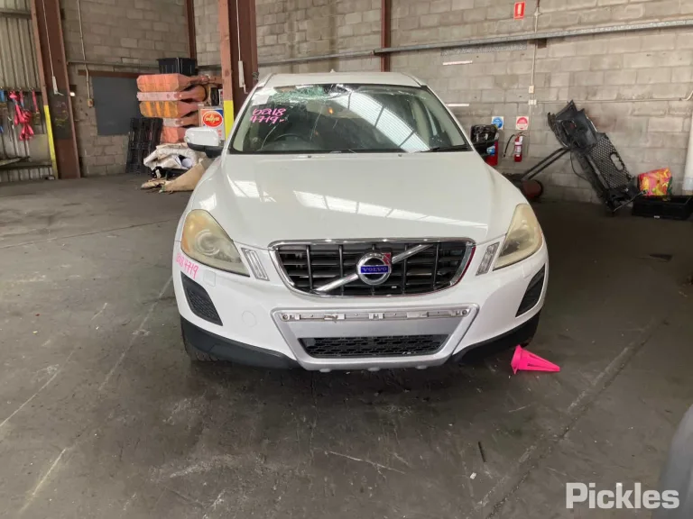 2013 Volvo XC60 Damaged VIN YV10Z47HBD2445117 – interior seats